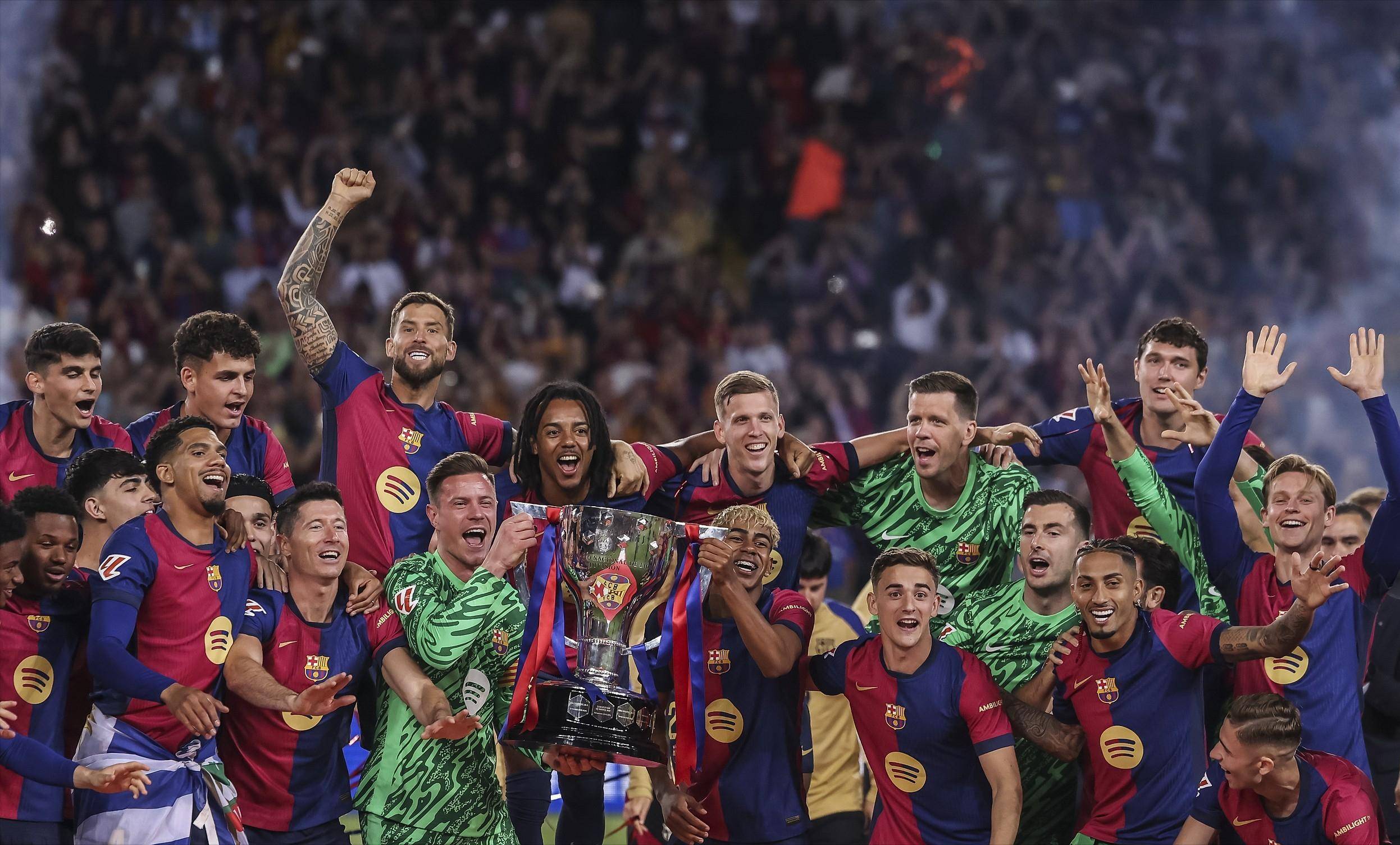 中足联官方：球员收取合同外超1万元的现金或物品，需事先申报（中足联：球员如获合同外超万元现金或礼品，须提前申报）