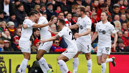 “滇超联赛”限定浪漫 ｜ 怒江队专属“情书”来了（滇超联赛独家浪漫｜怒江队的专属“情书”上线）