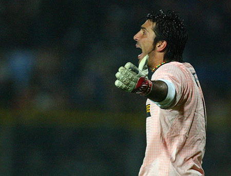 前米兰后卫加利谈米兰德比：米兰不要过度退守；预测比分1-1（米兰名宿加利：德比战告诫红黑别过度退守，预测1比1）