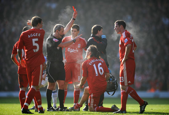手感火热！拉文三节三分10中8爆砍37分5篮板（拉文火力全开：三节三分10投8中，砍下37分5篮板）