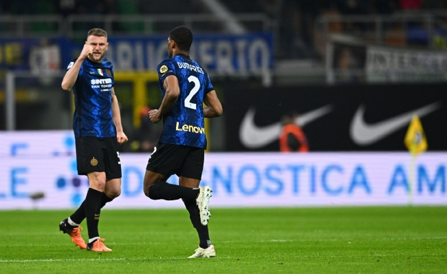 英超战报：亚当斯中圈吊门，勒菲传射，桑德兰3-2伯恩茅斯（英超快讯：亚当斯中圈吊射，勒菲传射建功，桑德兰3-2伯恩茅斯）