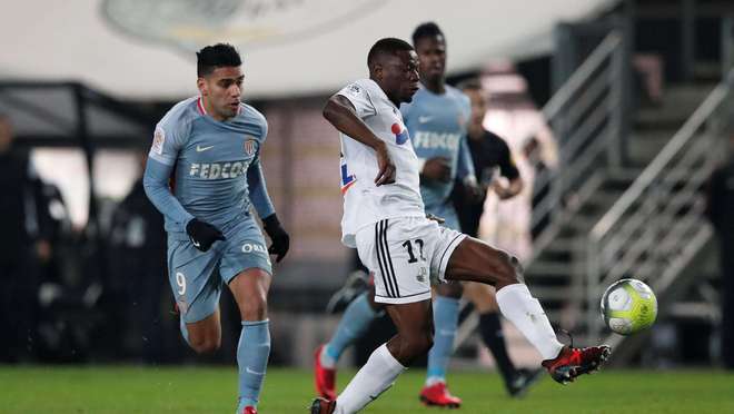 博主谈徐根宝难觅接班人：崇明基地待遇不行，管理方法落伍（博主称徐根宝后继乏人：崇明基地待遇偏低、管理理念过时）