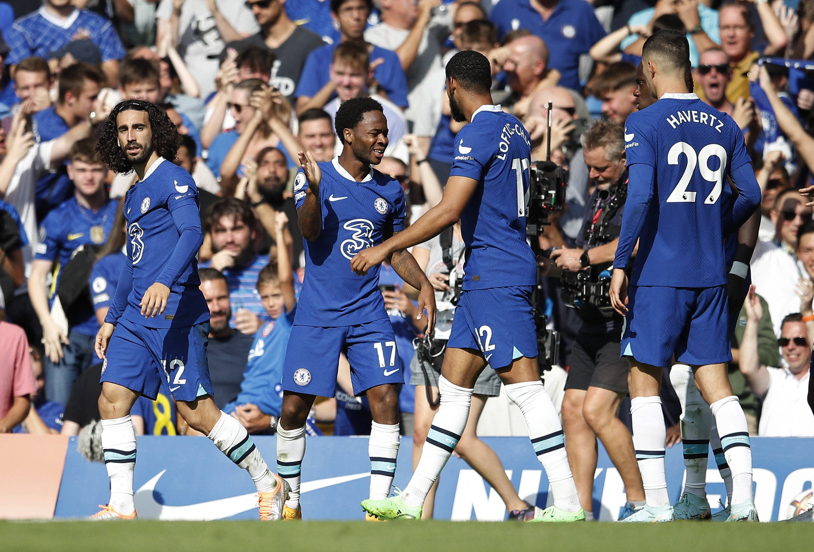 跟队记者：邓弗里斯因脚踝受伤可能缺阵至12月中旬左右（队记：邓弗里斯脚踝伤势或将缺席至12月中旬）